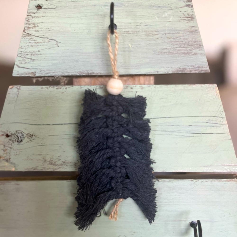 Christmas Tree Ornament // Hand Made Macrame
